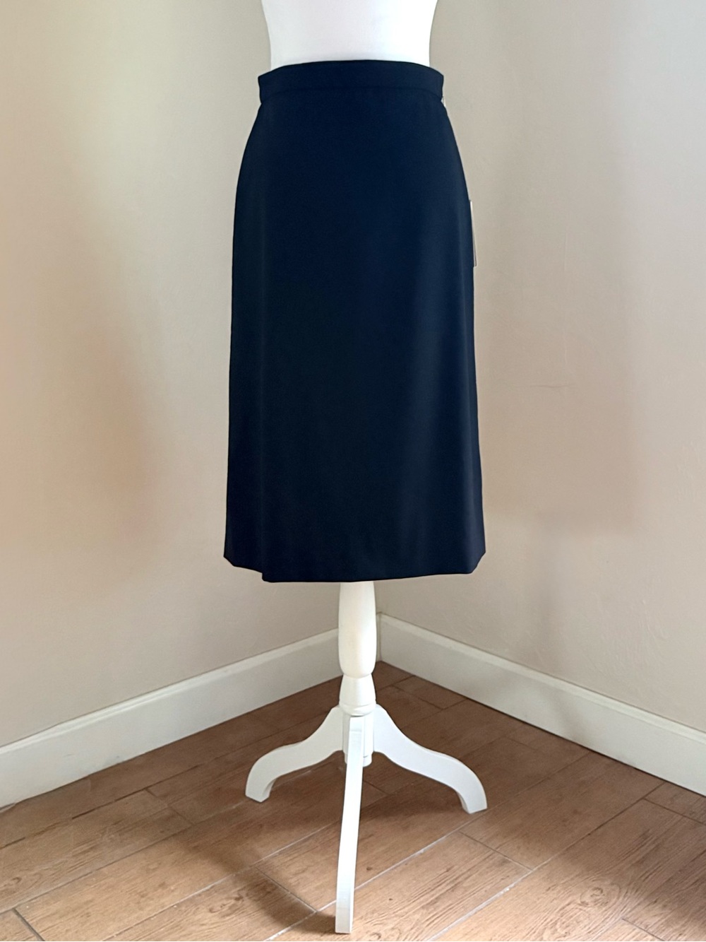 NWT Valentino Wool Blend Silk Lined Black A-Line Midi Skirt Size 38 IT 2 US